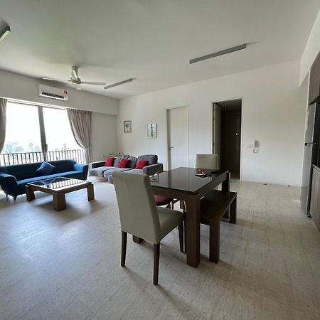 By The Sea @ Luxury Suites, Batu Ferringhi Exterior photo