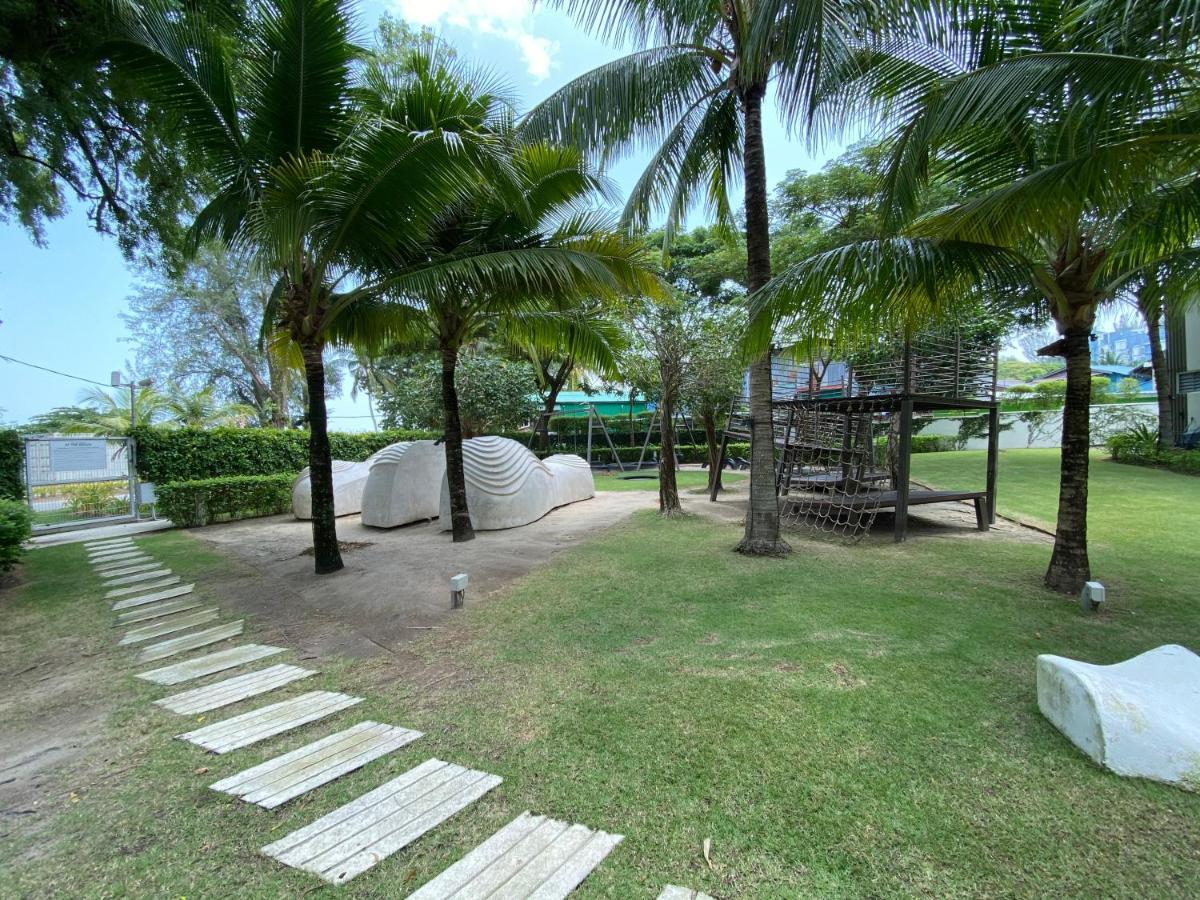 By The Sea @ Luxury Suites, Batu Ferringhi Exterior photo